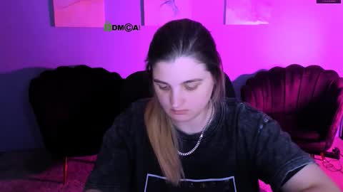 Snapshot of tender_louise chatting on February 22, 9:57 pm ur Louise online show from February 22, 9:57 pm