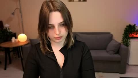 tender_meow online show from May 4, 7:21 pm
