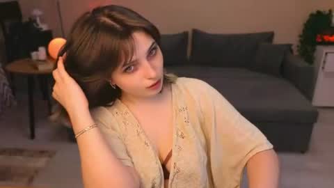 tender_meow online show from June 12, 10:08 pm