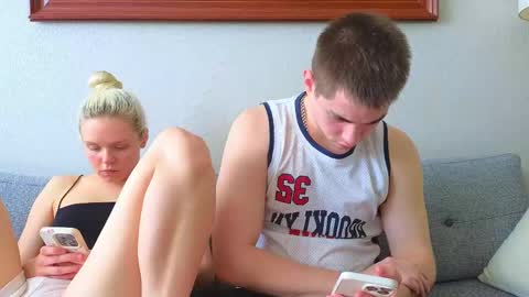 Amanda and Kenny online show from April 15, 3:57 am