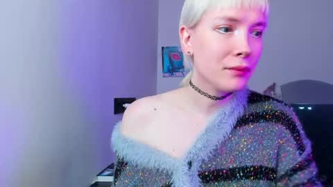 Kira online show from May 20, 2:40 am