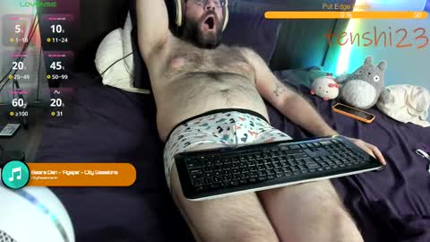 Snapshot of tenshi23 chatting on February 14, 8:42 am Matt online show from February 14, 8:42 am