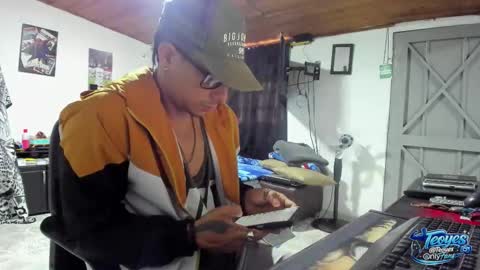 teoyes_ online show from March 18, 4:43 pm