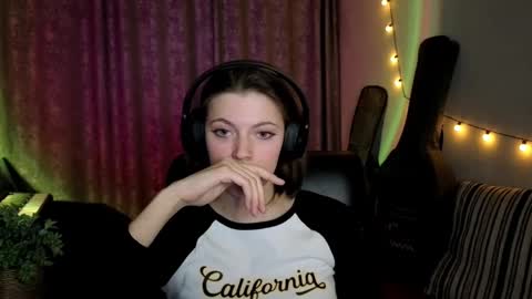 Anny Simpson online show from February 25, 8:40 pm