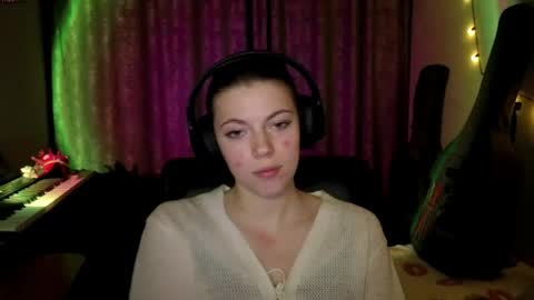 Anny Simpson online show from April 13, 9:31 pm