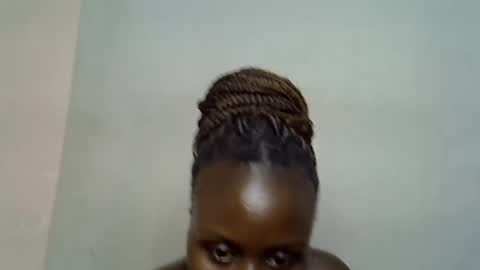 terriam online show from November 24, 6:40 pm