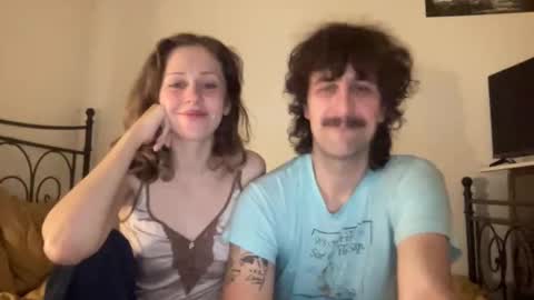 Snapshot of terry_and_elanor chatting on November 7, 1:49 am terry and elanor online show from November 7, 1:49 am