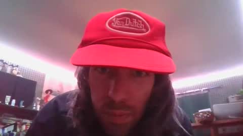 Snapshot of tesla454 chatting on December 16, 6:07 am Danny Boy online show from December 16, 6:07 am