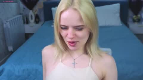 Tessa online show from March 5, 9:38 am