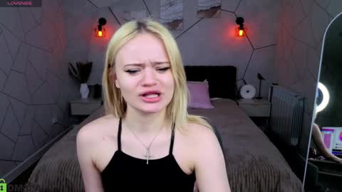 Tessa online show from April 3, 9:18 am