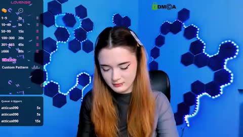 tessa_tea online show from December 4, 8:17 pm