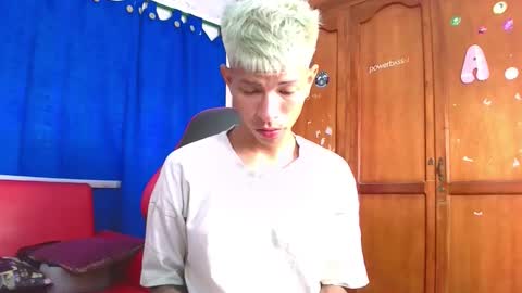 tessachains online show from February 22, 7:01 pm