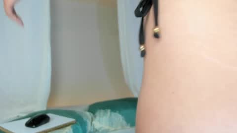 tessalowe online show from April 7, 12:05 pm