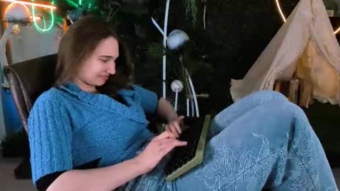 Tessa online show from September 15, 5:07 am