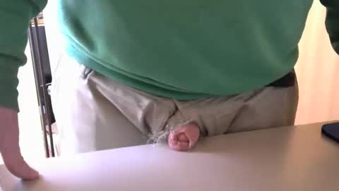 Snapshot of testechat chatting on November 21, 6:39 pm Test the Chat online show from November 21, 6:39 pm