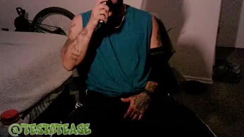 Snapshot of testotease chatting on December 16, 5:01 am Milo online show from December 16, 5:01 am