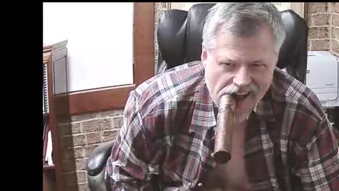 Snapshot of texancigar chatting on March 7, 3:47 am texancigar online show from March 7, 3:47 am
