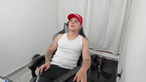 Teylor Fel online show from January 17, 7:08 am