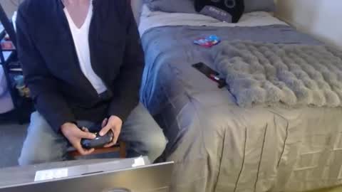 tgrizzthestarseed online show from April 10, 7:51 pm