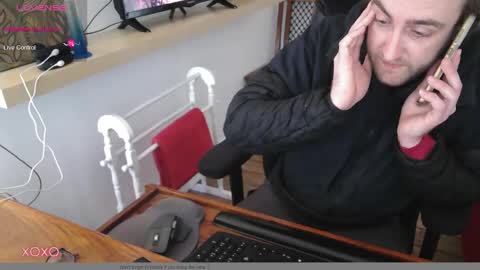 Snapshot of th3_white_knight chatting on March 12, 12:36 pm The White Knight online show from March 12, 12:36 pm