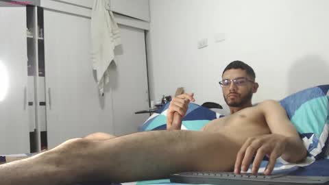 INSTAGRAM   Th1rss online show from February 7, 5:05 pm