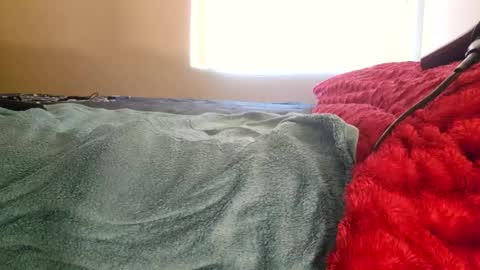 Snapshot of tha_squirter chatting on November 29, 3:37 pm Free online show from November 29, 3:37 pm