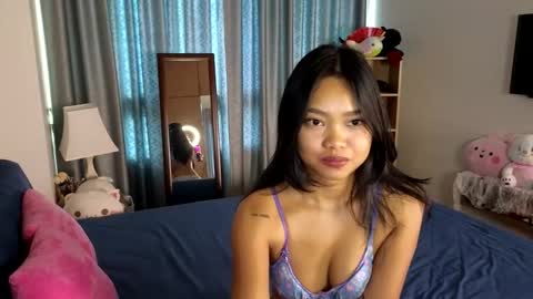 Snapshot of thailand4you chatting on November 8, 9:31 am AbbieThai online show from November 8, 9:31 am
