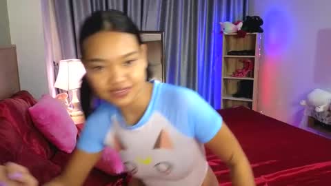 Snapshot of thailand4you chatting on November 14, 1:43 pm AbbieThai online show from November 14, 1:43 pm