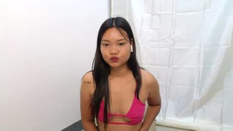 AbbieThai  online show from June 16, 2:30 pm