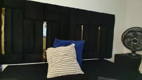 Snapshot of thaisadara24 chatting on November 6, 5:58 pm T H A I S online show from November 6, 5:58 pm