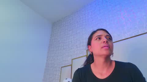 Snapshot of thalia888_ chatting on July 1, 7:02 pm thalia888_ online show from July 1, 7:02 pm