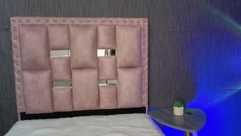  Thalia Anderson  online show from April 8, 7:47 pm