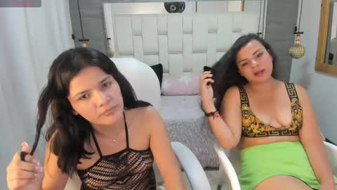 Snapshot of thalia_veyra chatting on February 21, 6:09 pm Thalia Veyra online show from February 21, 6:09 pm