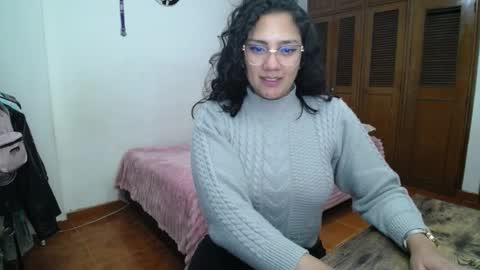 Snapshot of thaliacooper chatting on September 20, 11:39 pm online show from September 20, 11:39 pm