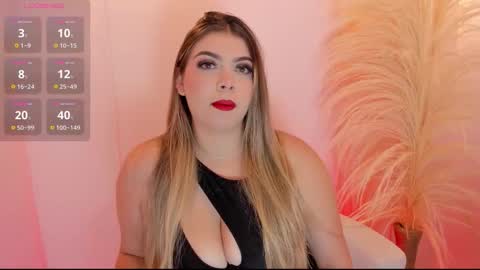 Snapshot of thaliafox_ chatting on October 1, 10:16 pm Thalia online show from October 1, 10:16 pm