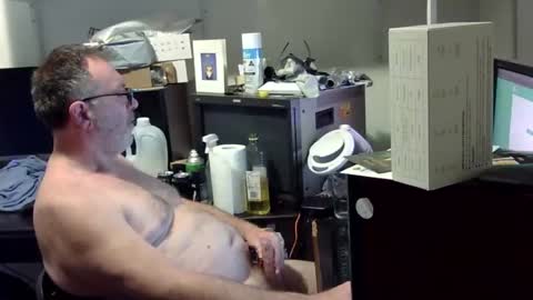 thang5545 online show from September 13, 4:01 am