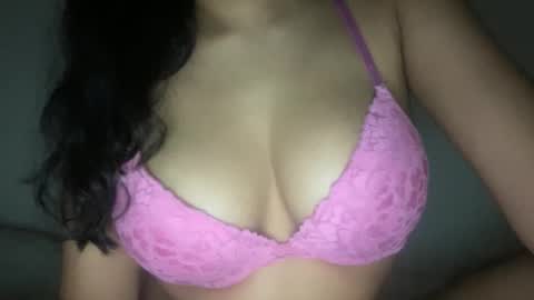 Melanie online show from May 13, 4:32 am