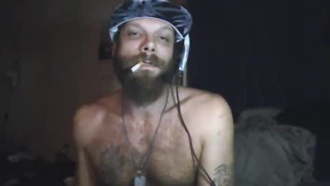 Snapshot of thatguy_2392 chatting on December 27, 4:47 am thatcouple online show from December 27, 4:47 am