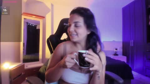 Paola online show from January 18, 10:49 pm