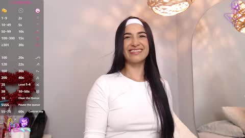 THAYSSA ROSS online show from March 18, 3:04 pm