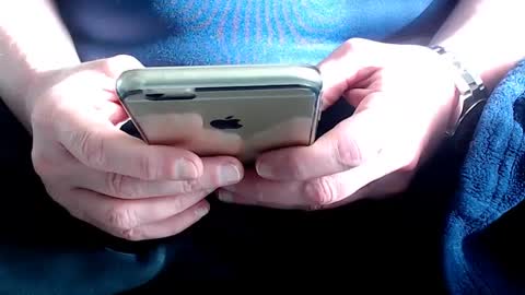 Snapshot of the1pocketrocket chatting on January 25, 12:16 pm the1pocketrocket online show from January 25, 12:16 pm