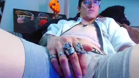 GIORGGIO online show from April 14, 7:47 am