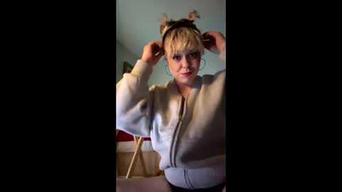 the_arctic_beaty online show from February 27, 2:44 am