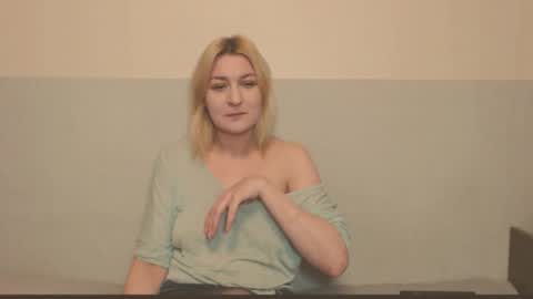 Snapshot of the_basic_instinctt chatting on September 29, 10:25 pm Eva online show from September 29, 10:25 pm