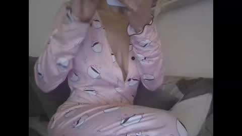 the crazy travellers online show from February 17, 4:46 pm