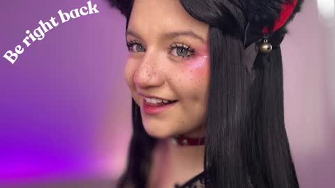 i am Cat  online show from March 19, 5:06 pm