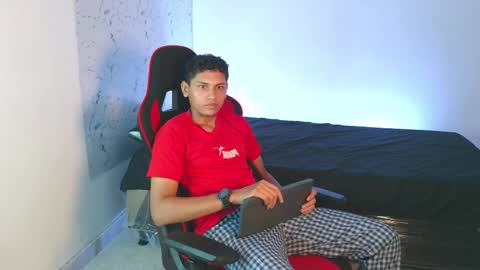 Snapshot of the_crack71 chatting on November 16, 2:55 pm Sean OPry online show from November 16, 2:55 pm