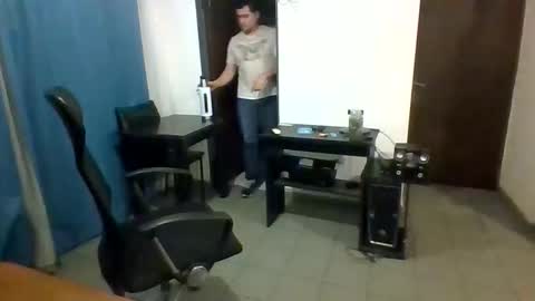 Snapshot of the_dark_knive_ chatting on September 22, 12:34 am the_dark_knive_ online show from September 22, 12:34 am