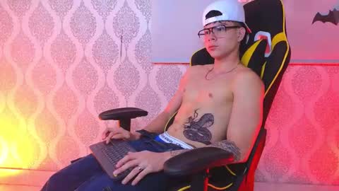 Ithan and Leo online show from October 19, 7:09 am