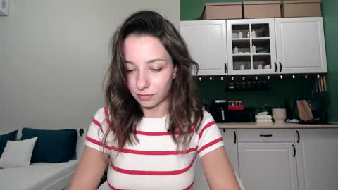 Mia online show from October 24, 3:41 pm